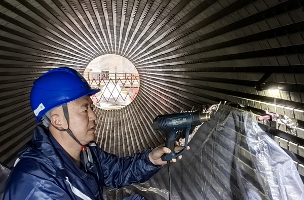 調相機定子檢修 600.jpg