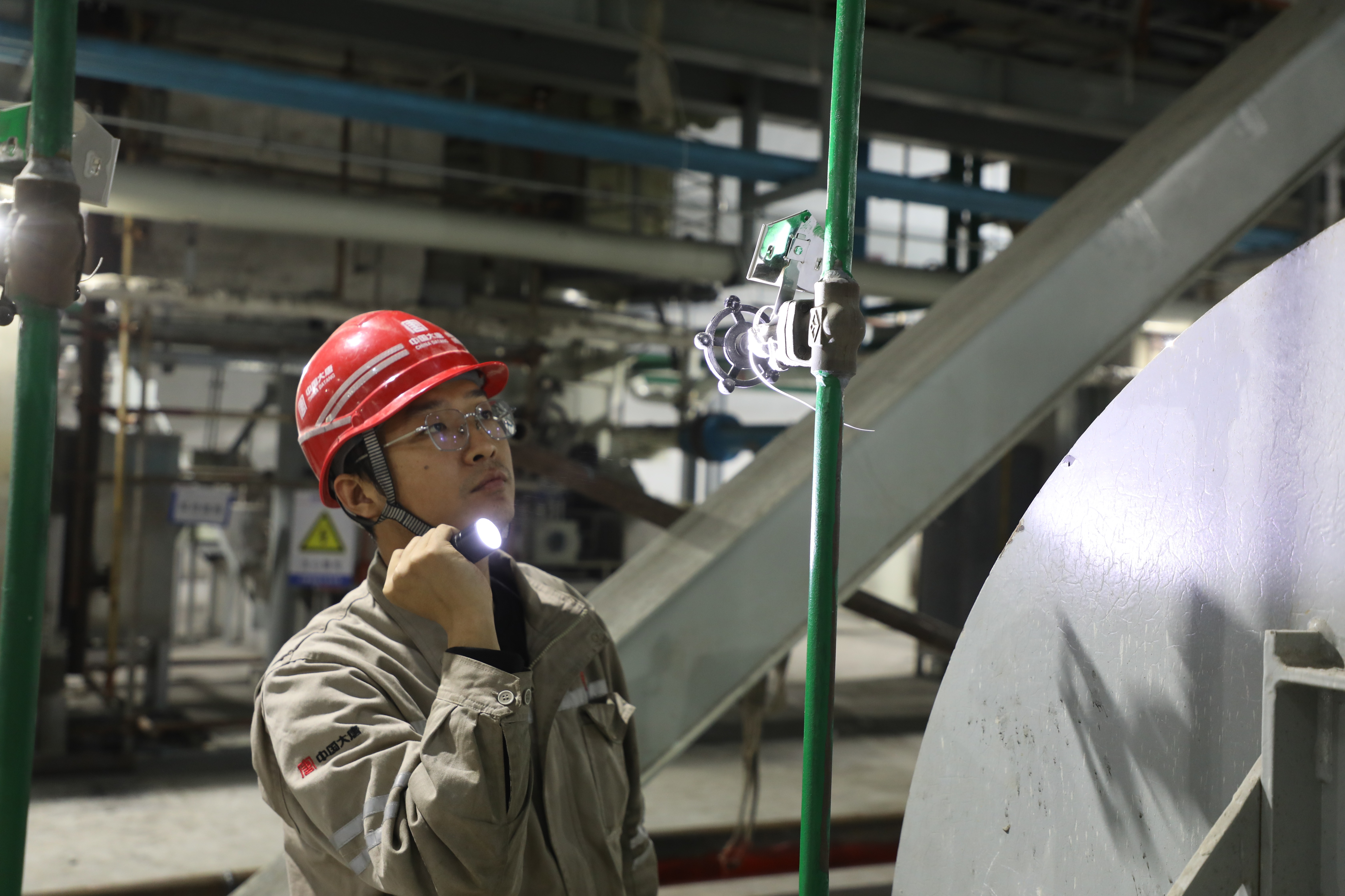 大唐保定熱電廠職工現(xiàn)場巡視.JPG