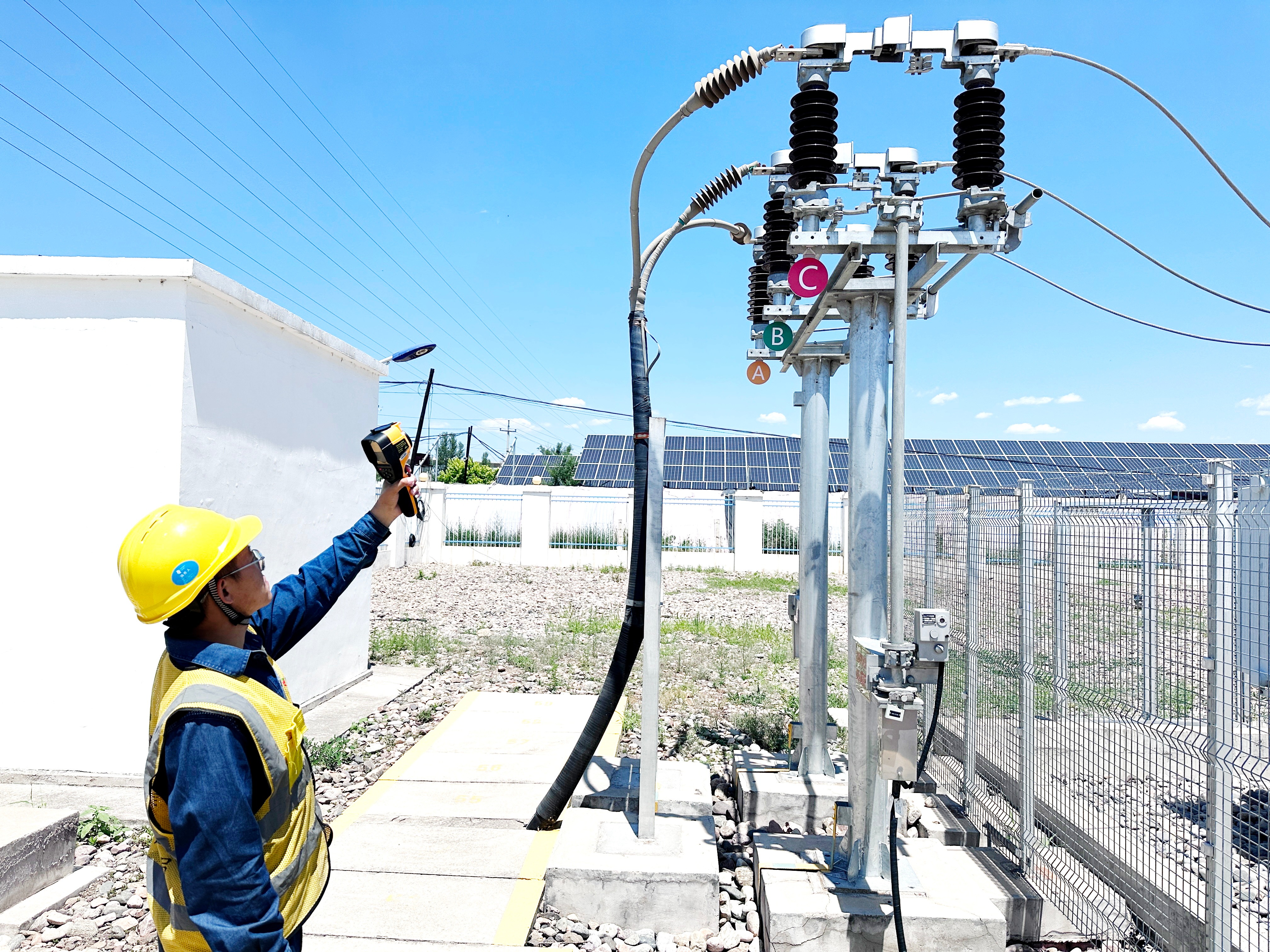 承德電場設備測溫.jpg