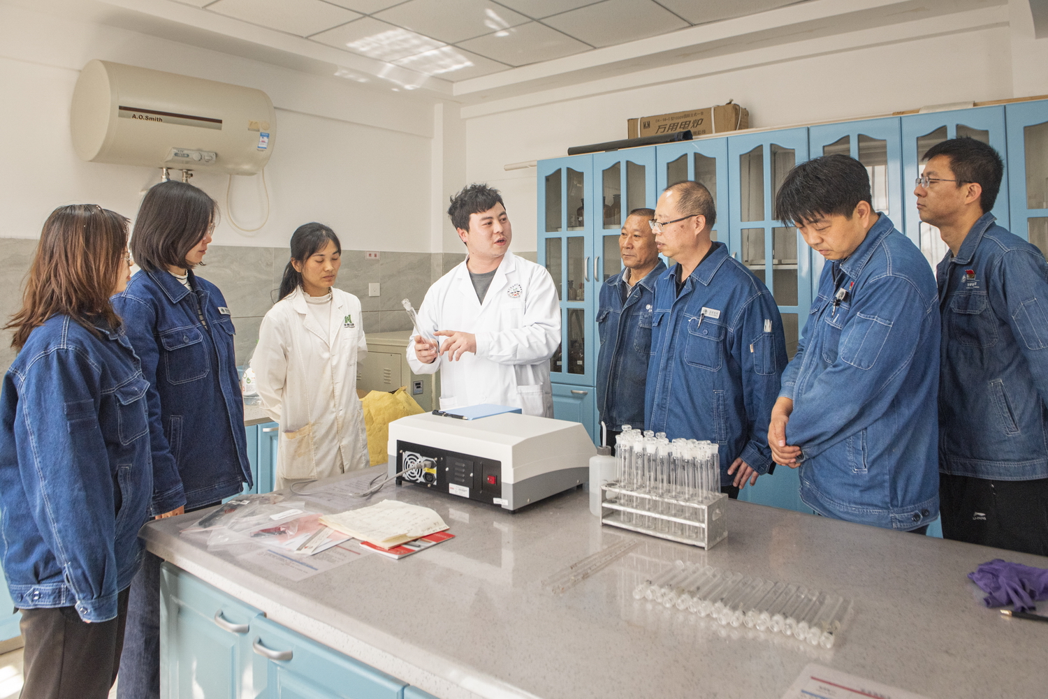 劉家峽水電廠：強化檢測能力 守護碧水清流.jpg